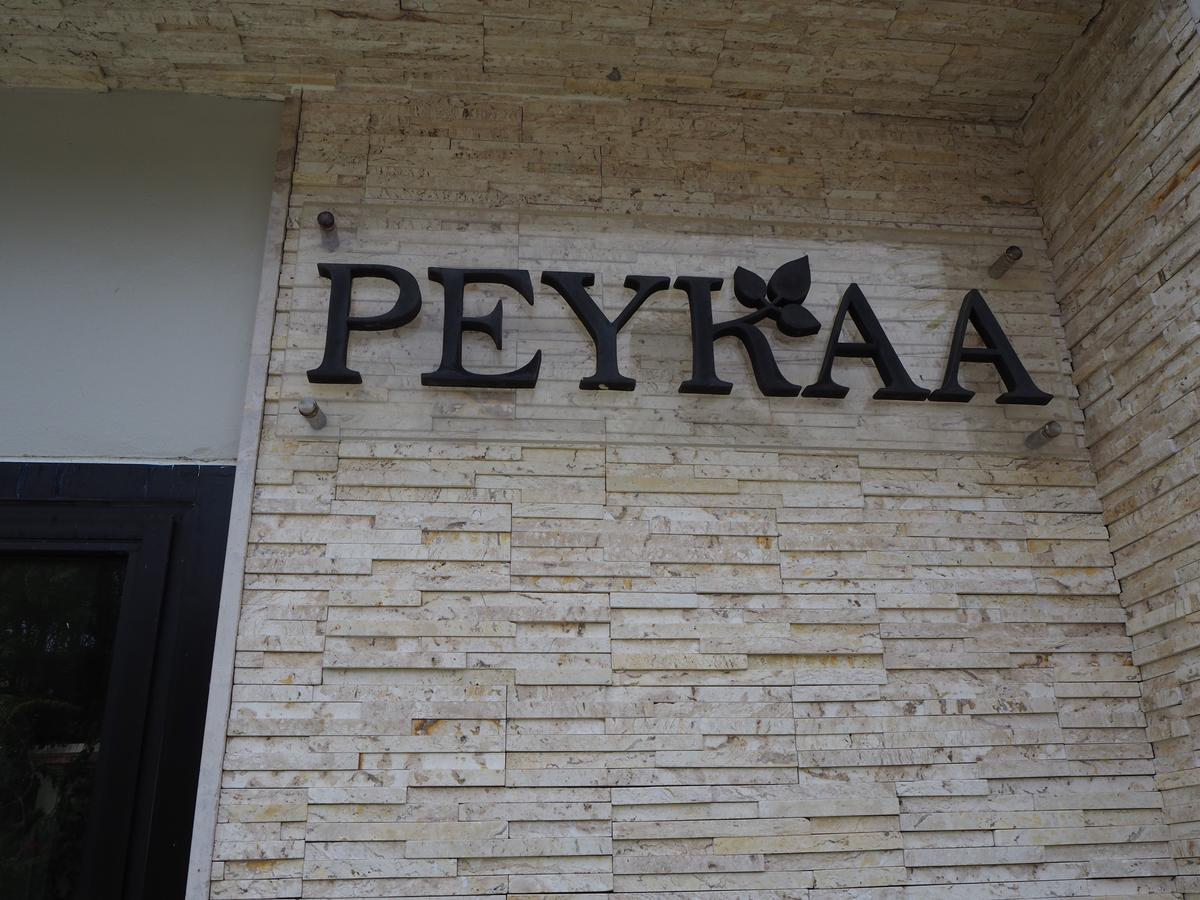 Peykaa Villas Phuket Buitenkant foto