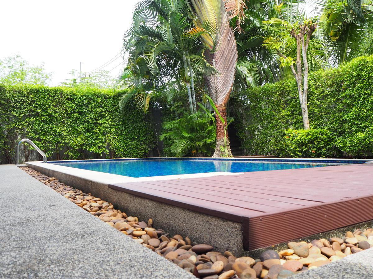 Peykaa Villas Phuket Buitenkant foto